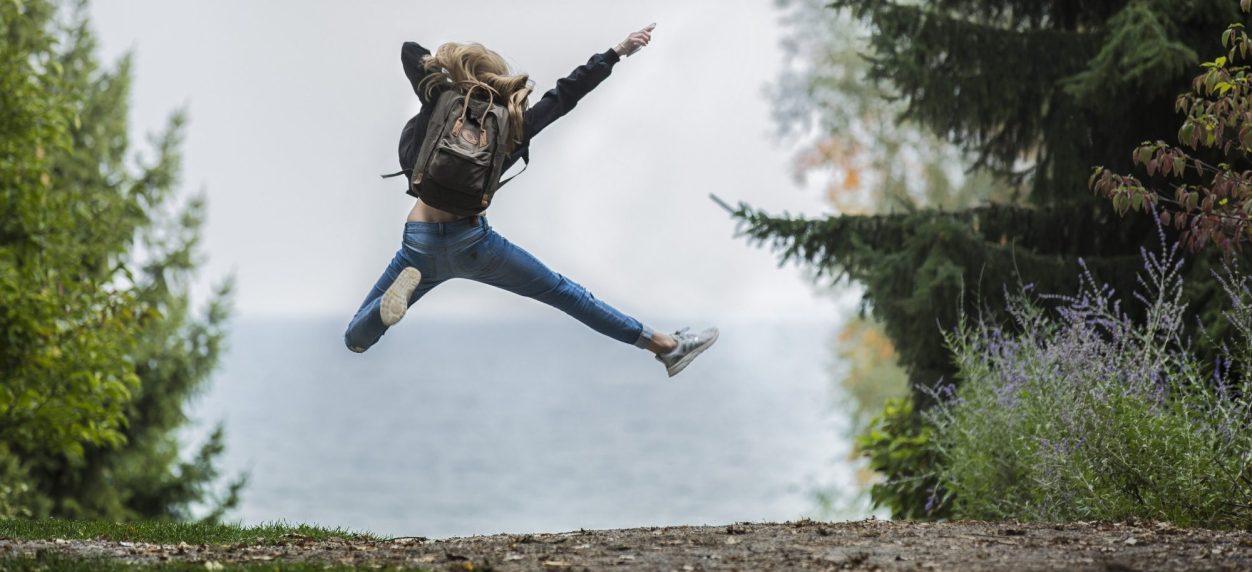 Erfolg der Therapie - Frau freut sich