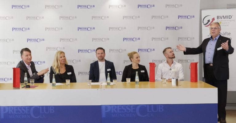 Dr. Graf - Podiumsdiskussion mit Experten zum Thema Motivation und Führung